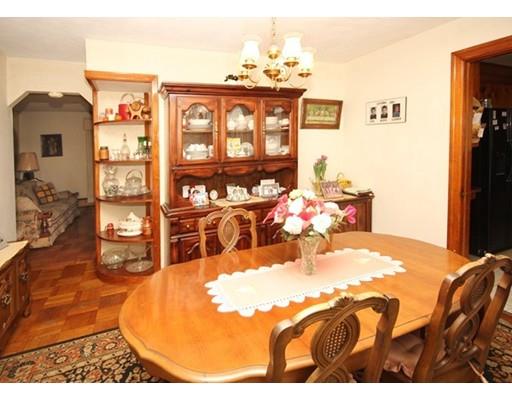 65 Shefford St, Springfield, MA 01107 photo 9