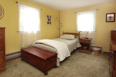 92 Thurlow St, Georgetown, MA 01833 photo 2