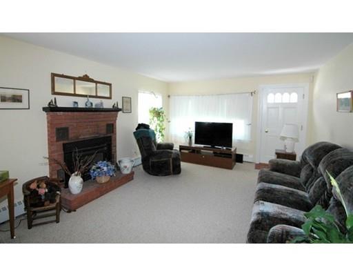 25 Woodside Ave, Buzzards Bay, MA 02532 photo 6