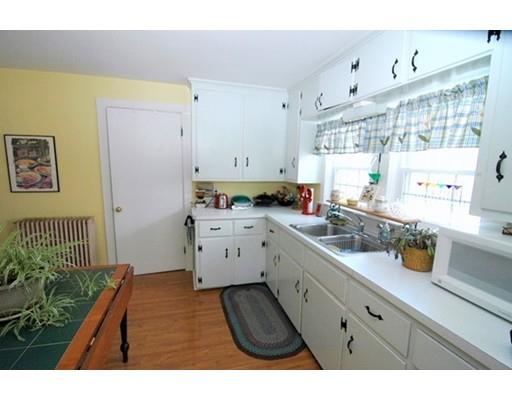 25 Woodside Ave, Buzzards Bay, MA 02532 photo 2