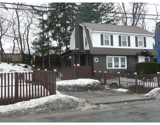 22 Margin St, Lawrence, MA 01841 photo 2