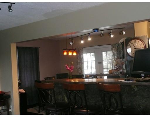 22 Margin St, Lawrence, MA 01841 photo 9