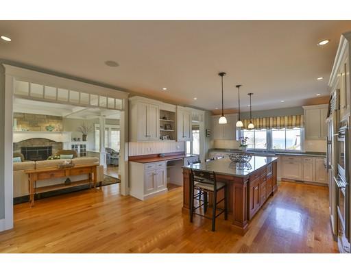 24 Mann St, Hingham, MA 02043 photo 3