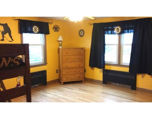 96 Hafey St, Chicopee, MA 01013 photo 9