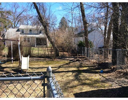 31 Athol St, Springfield, MA 01107 photo 6