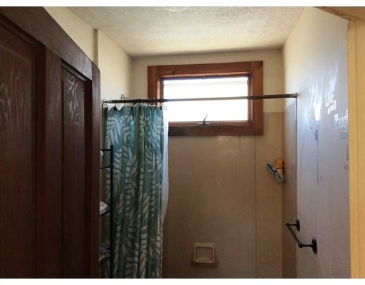 31 Athol St, Springfield, MA 01107 photo 24