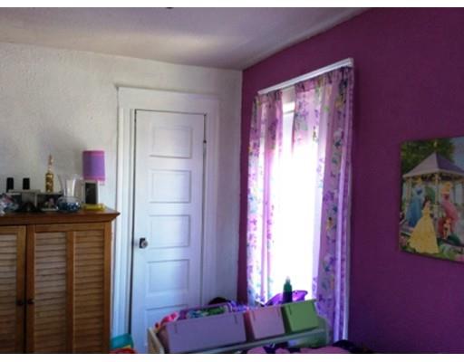 31 Athol St, Springfield, MA 01107 photo 22
