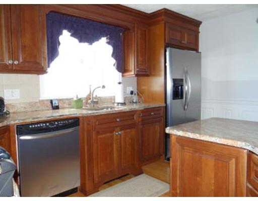 24 Mckinley St, Everett, MA 02149 photo 8