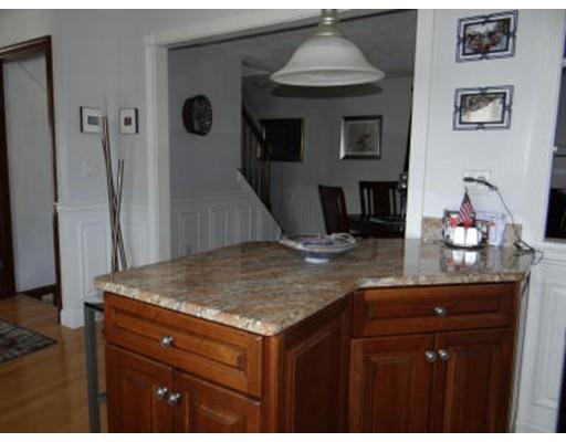 24 Mckinley St, Everett, MA 02149 photo 9