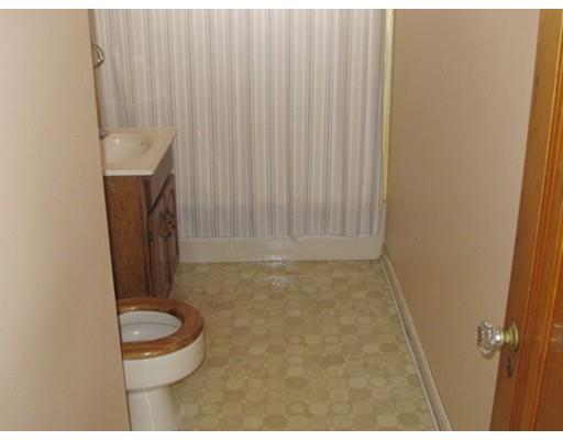 29 Nelson St, Webster, MA 01570 photo 8