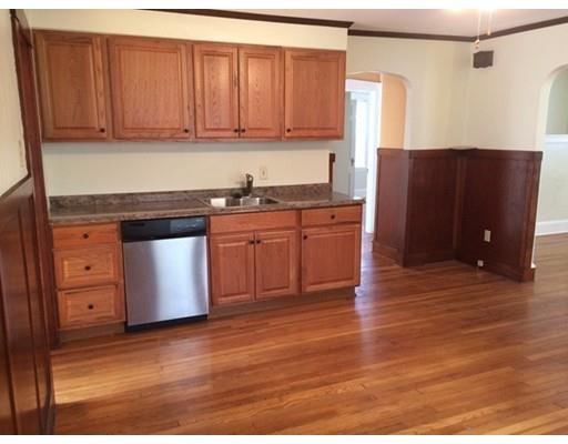327 King Philip St, Fall River, MA 02724 photo 9