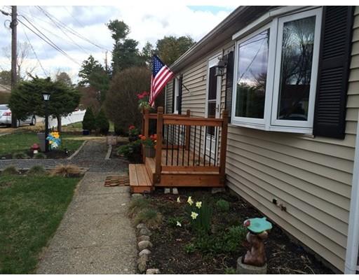 32 Hideaway Ln, East Wareham, MA 02538 photo 3