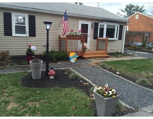 32 Hideaway Ln, East Wareham, MA 02538 photo 1