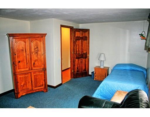 5 Benoit St, Worcester, MA 01604 photo 9