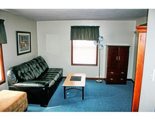 5 Benoit St, Worcester, MA 01604 photo 8