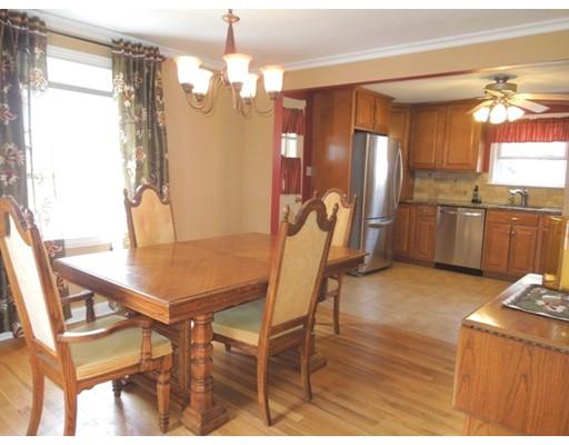 42 Buick St, Springfield, MA 01118 photo 5