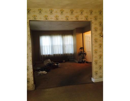 4 Colrain St, Worcester, MA 01603 photo 4