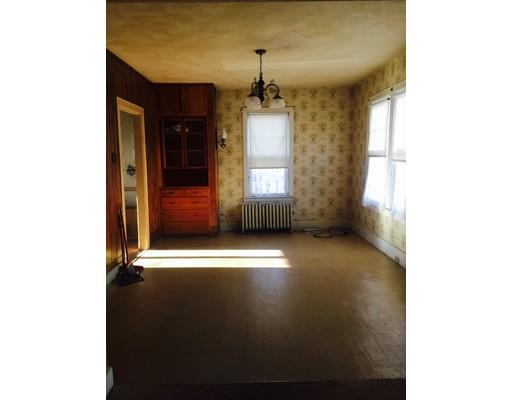 4 Colrain St, Worcester, MA 01603 photo 3