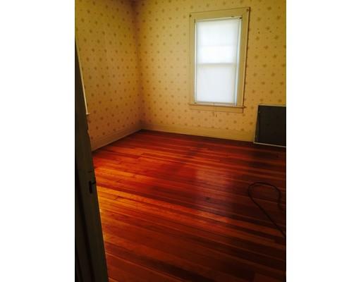 4 Colrain St, Worcester, MA 01603 photo 8