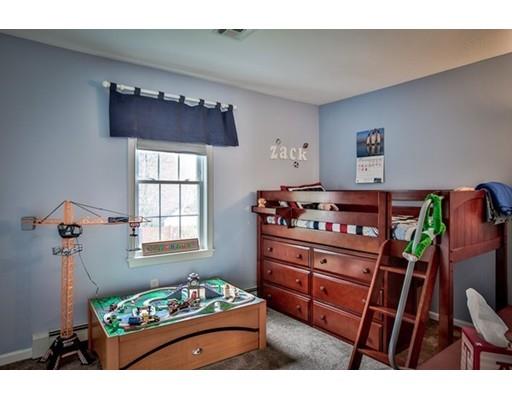 4 Laurel Ln, Upton, MA 01568 photo 12