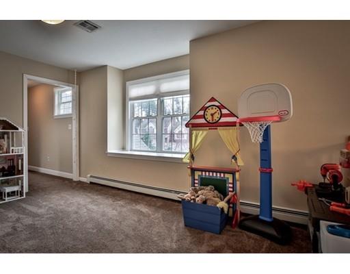 4 Laurel Ln, Upton, MA 01568 photo 9