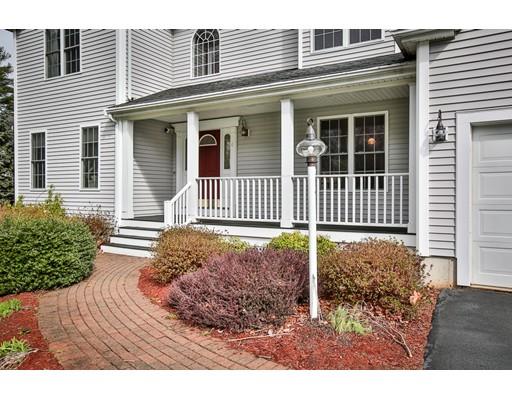 4 Laurel Ln, Upton, MA 01568 photo 2