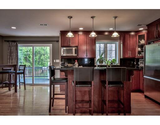 4 Laurel Ln, Upton, MA 01568 photo 3