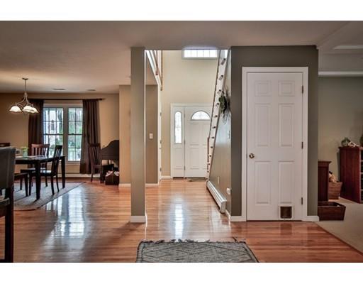 4 Laurel Ln, Upton, MA 01568 photo 6