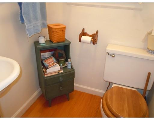 276 Gillette Ave, Springfield, MA 01118 photo 10