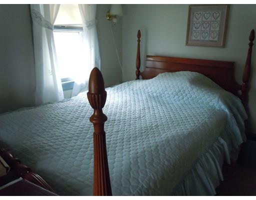 276 Gillette Ave, Springfield, MA 01118 photo 11