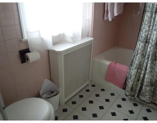 276 Gillette Ave, Springfield, MA 01118 photo 13
