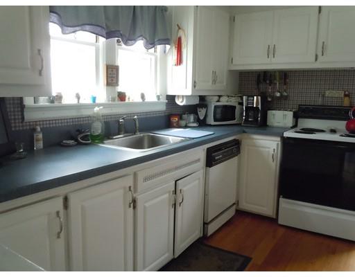 276 Gillette Ave, Springfield, MA 01118 photo 6