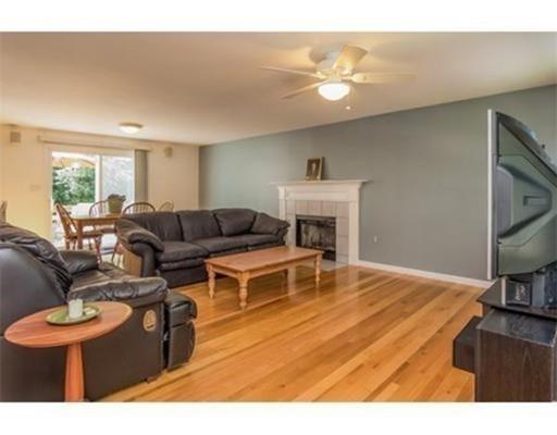 8 Breton Rd, Upton, MA 01568 photo 13