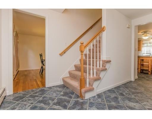 8 Breton Rd, Upton, MA 01568 photo 6