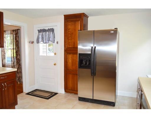 1217 Bradley Rd, Springfield, MA 01118 photo 4
