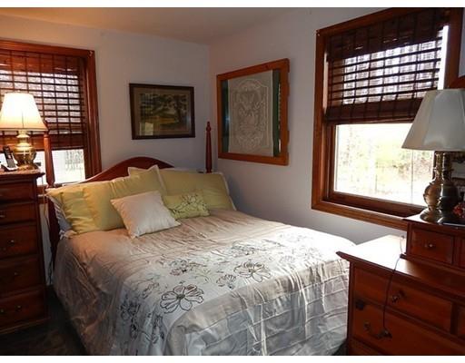 5 Hickory Ln, Webster, MA 01570 photo 10