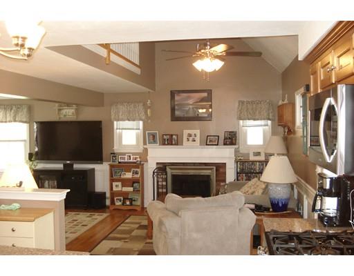 70 Plain St, Franklin, MA 02038 photo 18