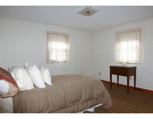 38 Senator St, Springfield, MA 01129 photo 15