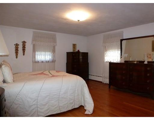 38 Senator St, Springfield, MA 01129 photo 13