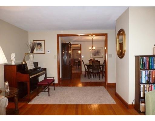 38 Senator St, Springfield, MA 01129 photo 18