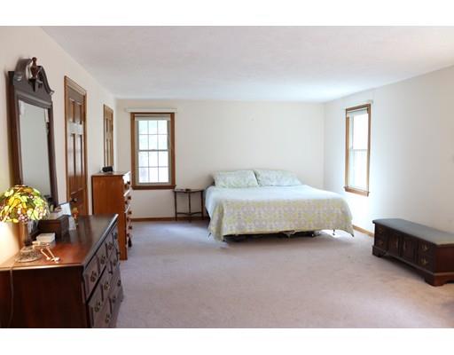 14 Mockingbird Ln, Maynard, MA 01754 photo 10