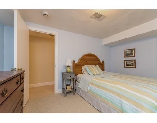 26 Brown St, Marblehead, MA 01945 photo 15