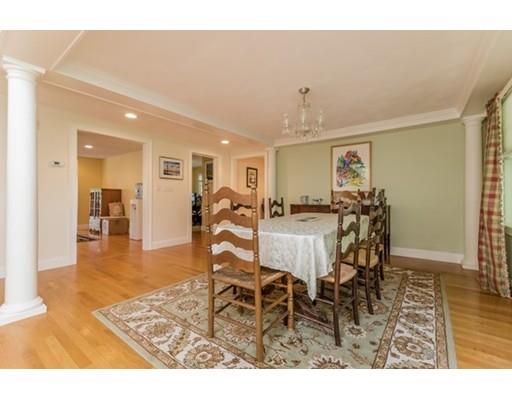 26 Brown St, Marblehead, MA 01945 photo 6