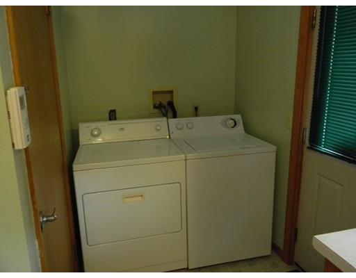 205 Durant St, Springfield, MA 01119 photo 9