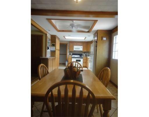 9 Williams St, Easthampton, MA 01027 photo 3