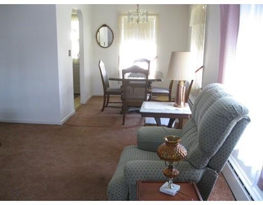 54 Wilber St, Springfield, MA 01104 photo 8