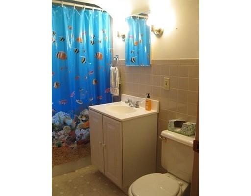 54 Wilber St, Springfield, MA 01104 photo 11