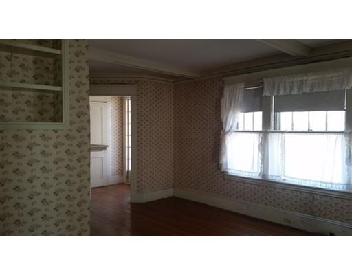 37 Burton St, Springfield, MA 01108 photo 13
