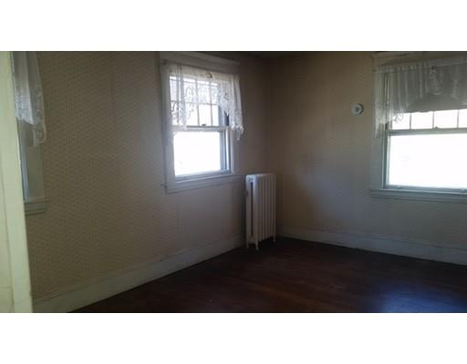 37 Burton St, Springfield, MA 01108 photo 23