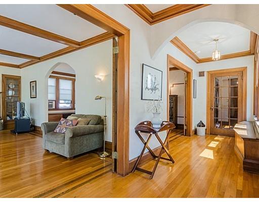28 Wolcott Rd, Chestnut Hill, MA 02467 photo 1